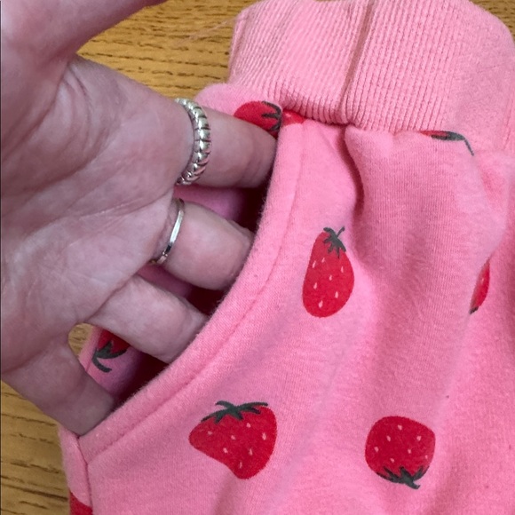 Lola + The Boys Strawberry Ruffle Set - Picture 10 of 15